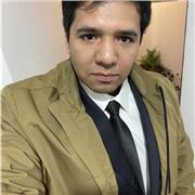 Psicólogo que imparte conocimientos de la rama haciéndolo entendible a todo público